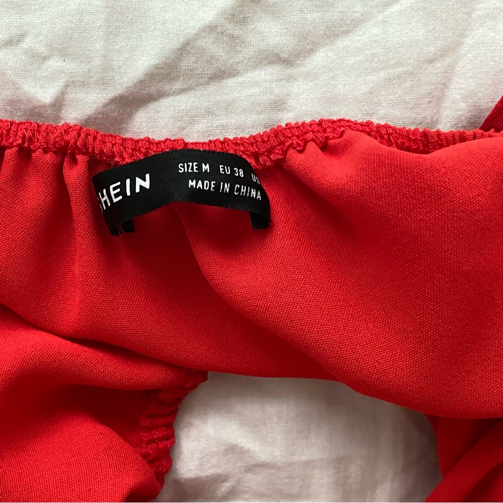 Red crop top - Picture 3 of 3